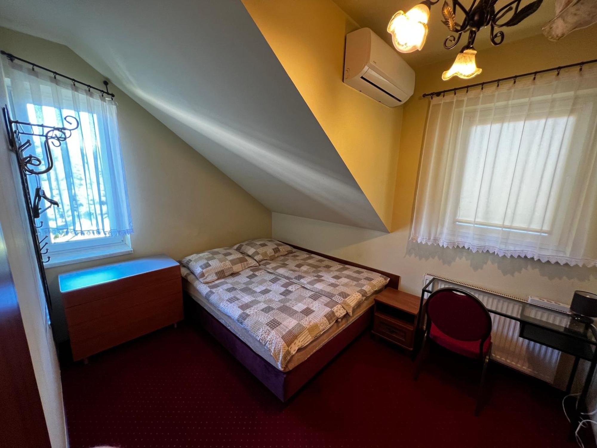 Zajazd Skorpion B&B Auschwitz Exterior foto