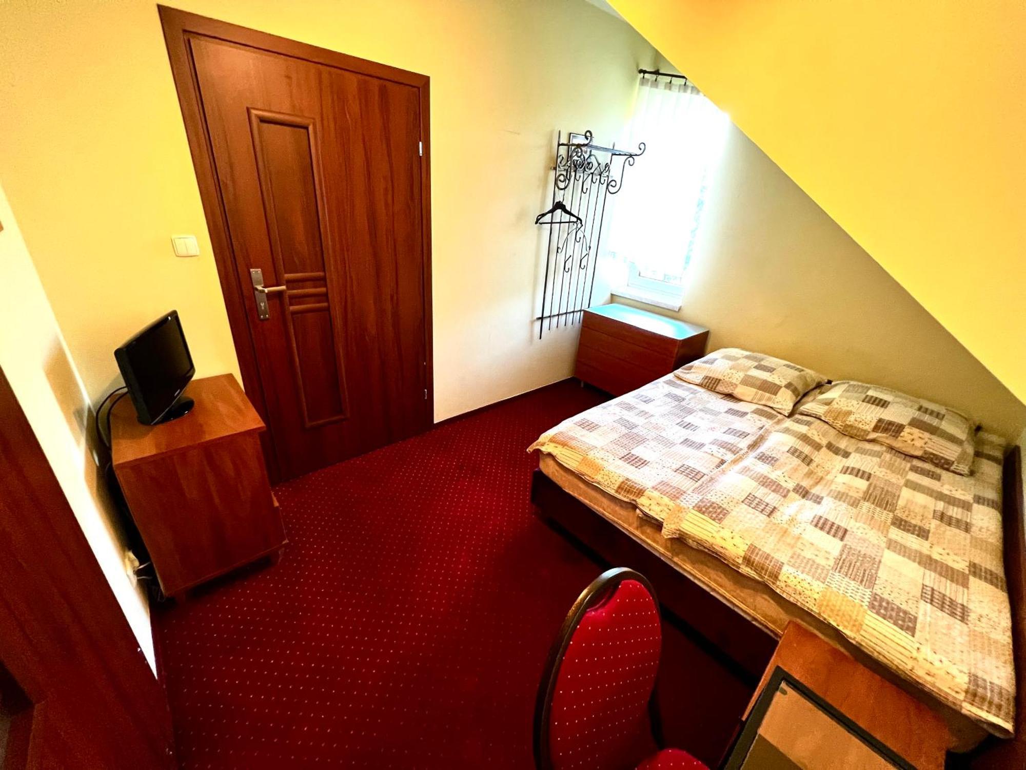 Zajazd Skorpion B&B Auschwitz Exterior foto